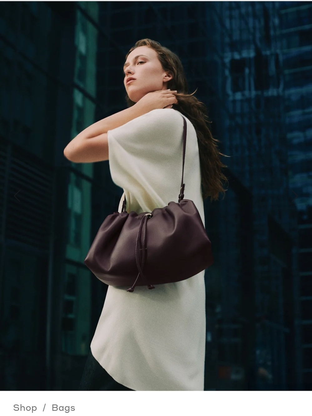 🌟 Cuyana Dia Lambskin Bag in Plum - Drawstring Shoulder Bag - Picture 3 of 15